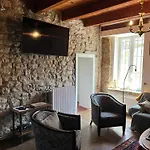 Lou Castel Feriehus *