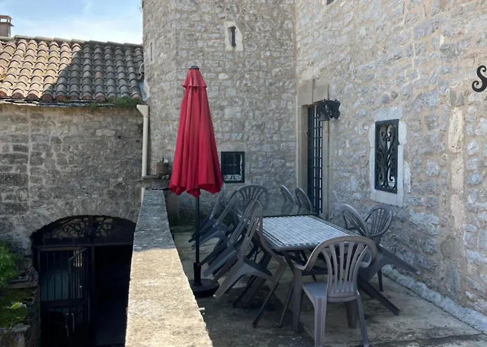 Lou Castel * Le Clapier (Aveyron)